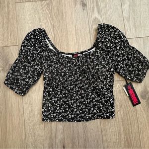 NWT Brand Rock&Roll Denim- juniors- size L- milk maid top black